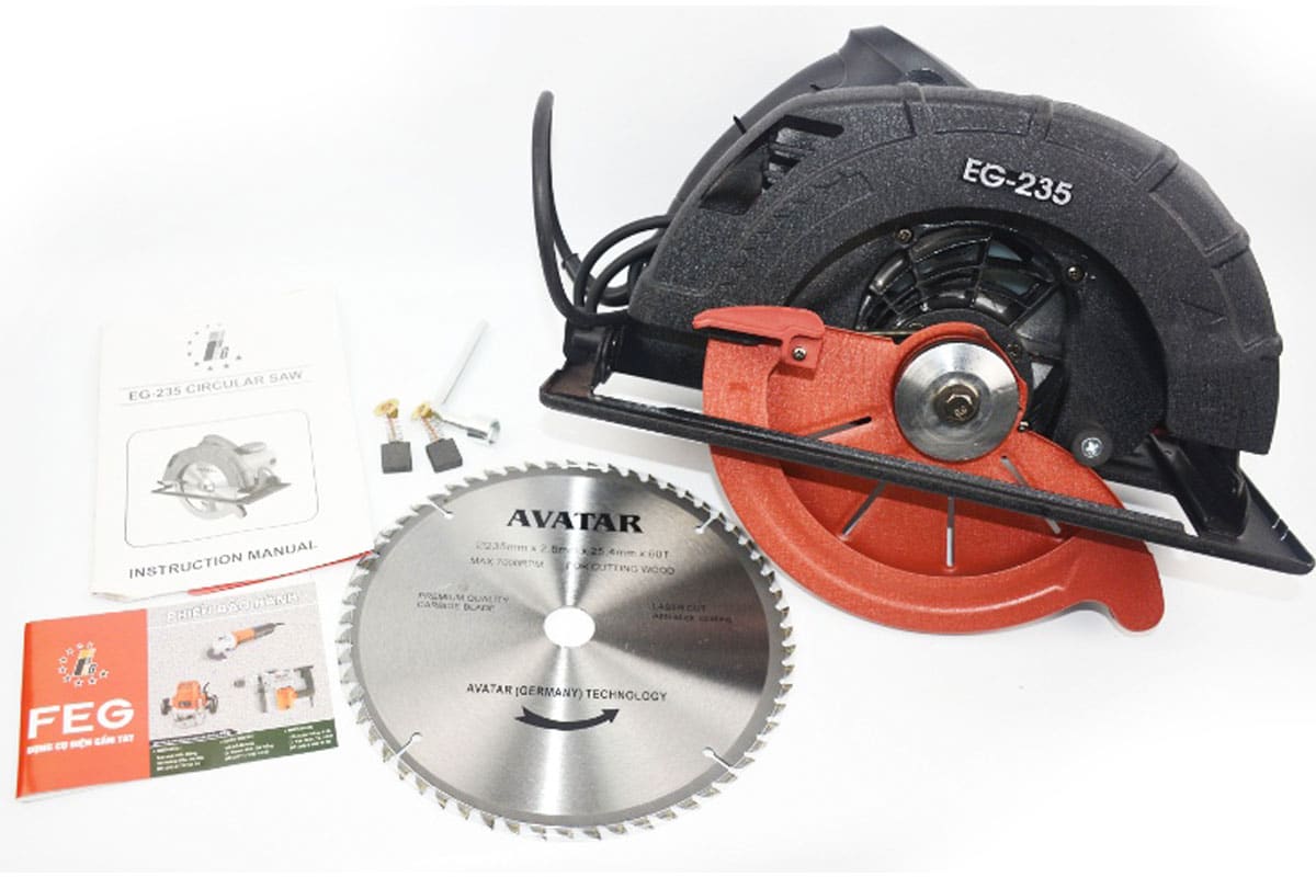 Máy cắt gỗ 1900W FEG EG-235