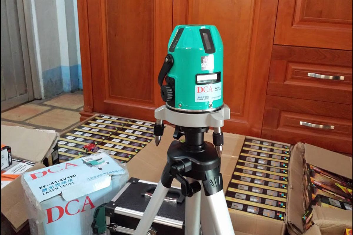 Máy đo mức cân bằng tia laser đỏ DCA AFF11B