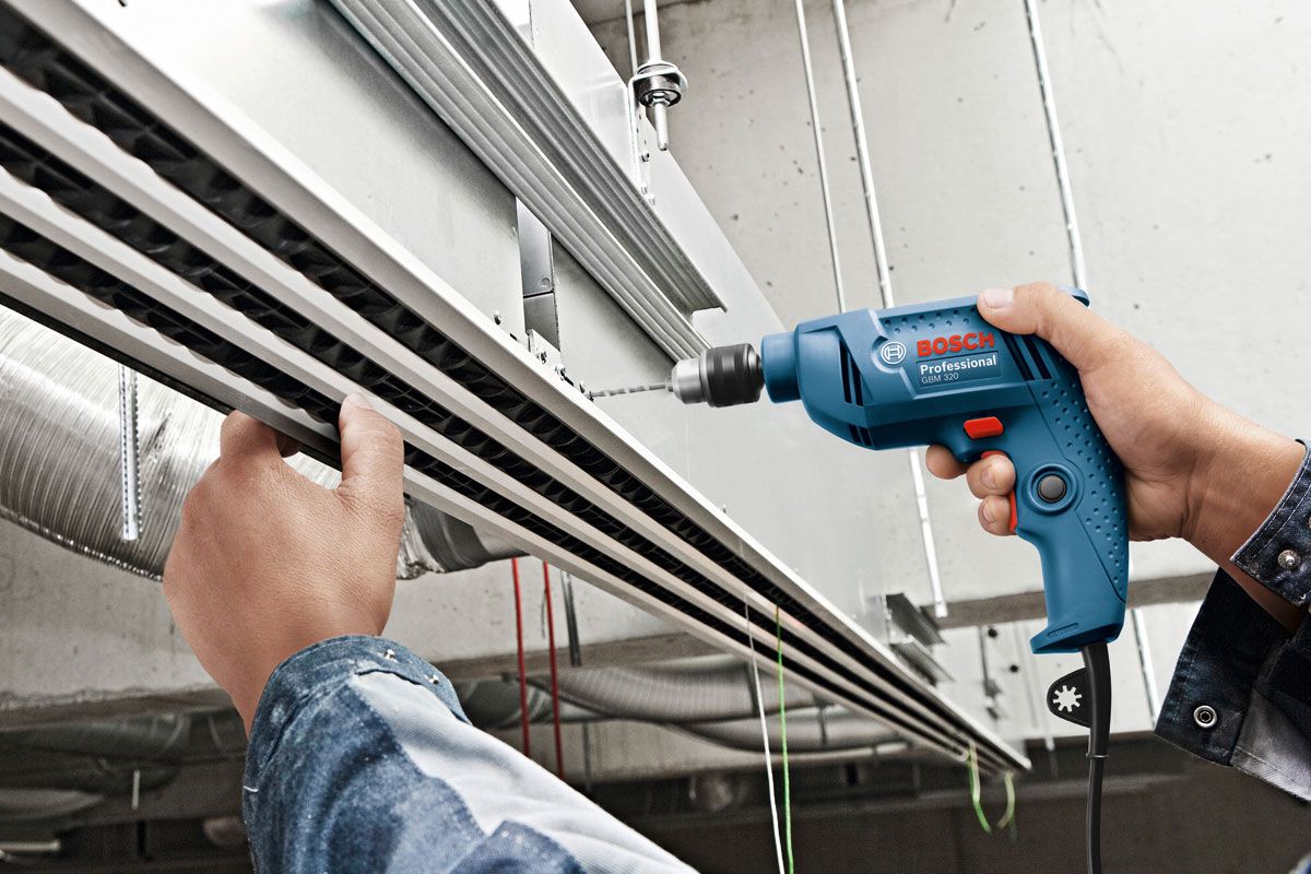 Máy khoan sắt 6.5mm Bosch GBM 320