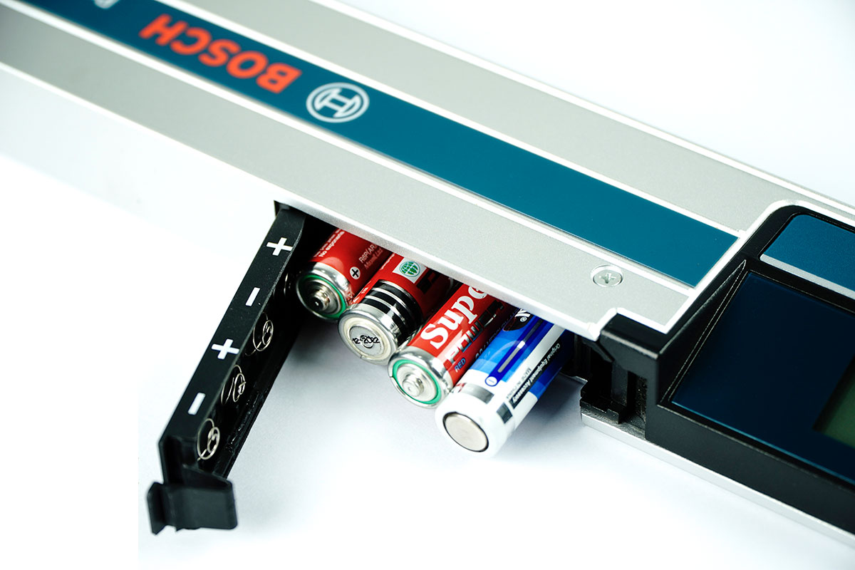 Thước đo nghiêng kỹ thuật số Bosch GIM 120