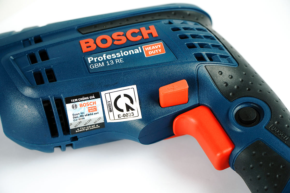 Máy khoan sắt 13mm Bosch GBM 13 RE
