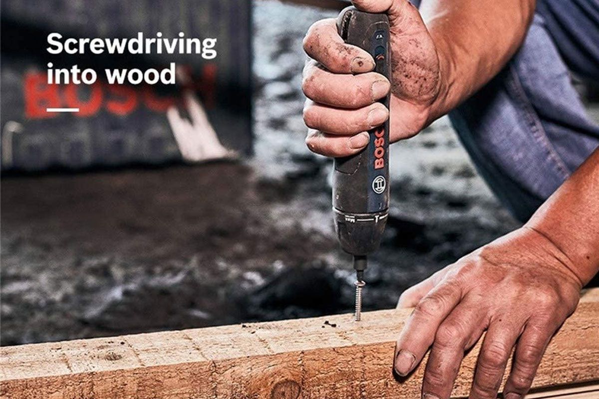 Máy vặn vít dùng pin + 2 mũi vít Bosch Go 2