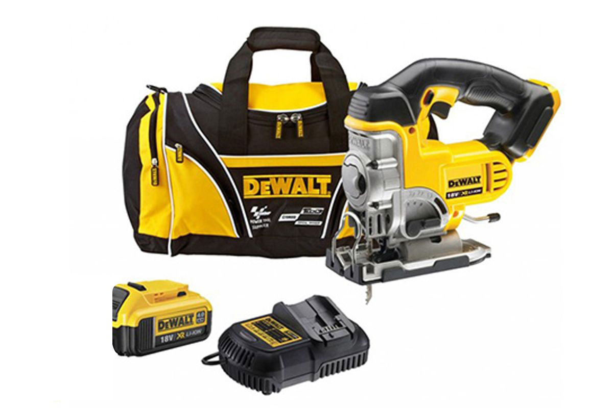 Máy cưa pin 18V Dewalt DCS331M2