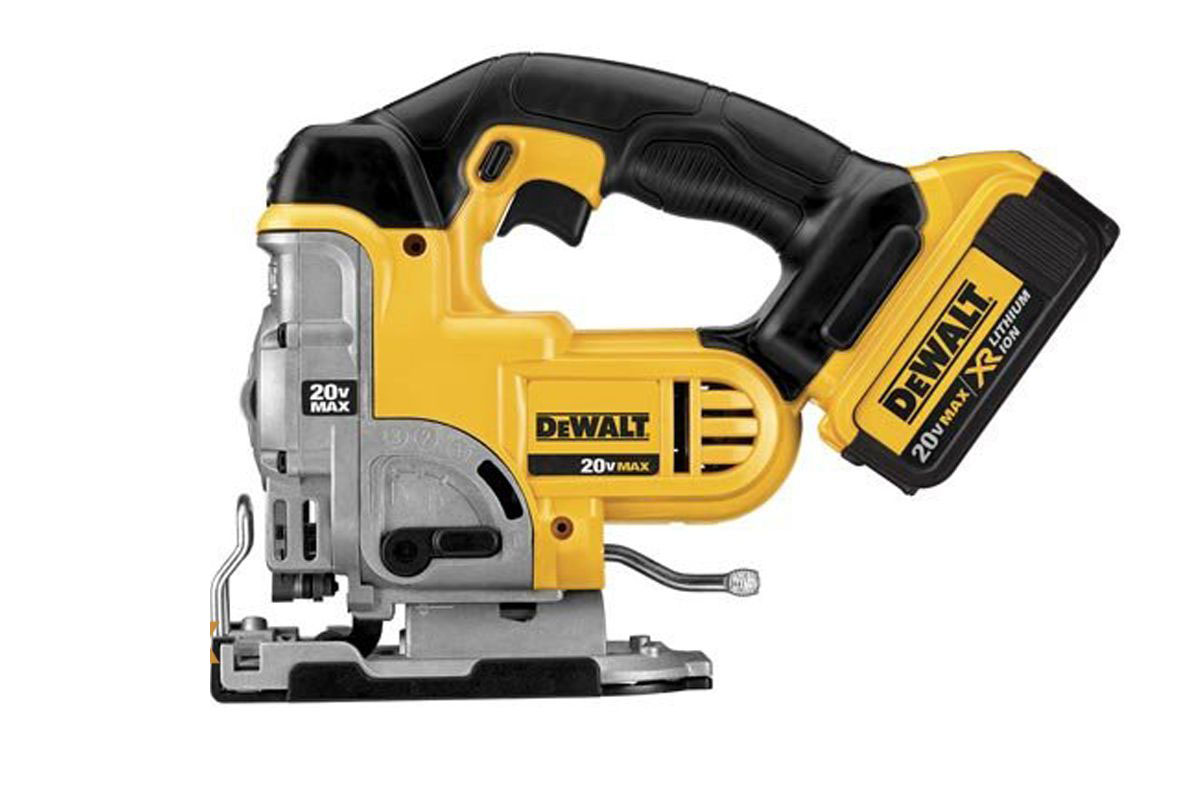 Máy cưa pin 18V Dewalt DCS331M2