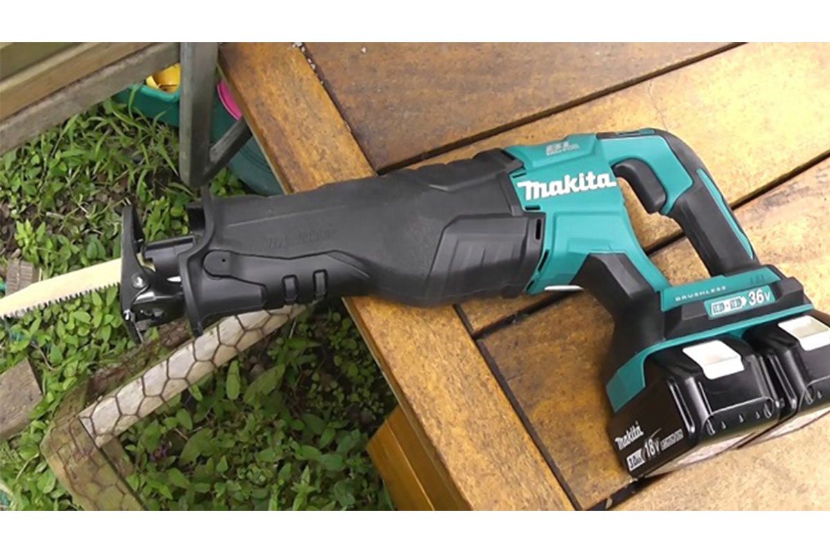 Thân máy cưa kiếm (BL) pin 18Vx2 Makita DJR360Z