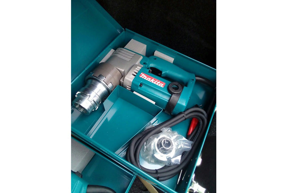 Máy siết cắt bu lông Makita 6922NB