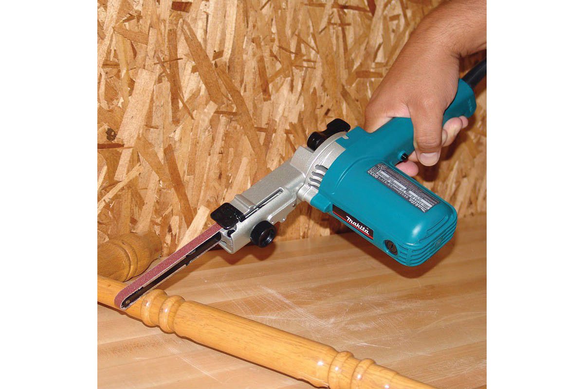 Máy chà nhám băng Makita 9032