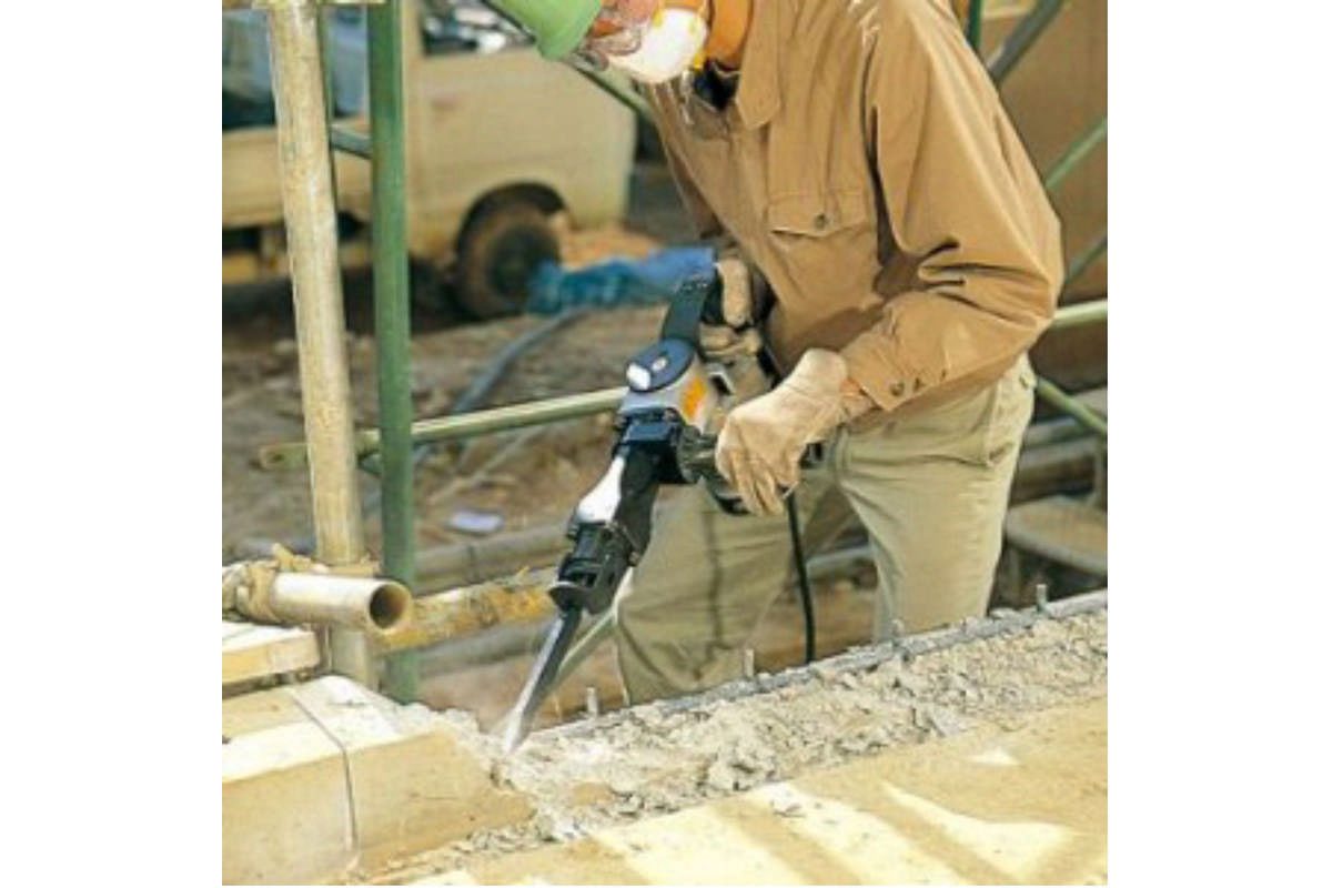 Máy đục bê tông 21mm Makita HM1201