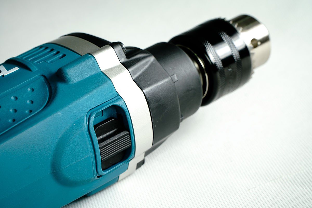 Máy khoan búa 16mm Makita HP1630
