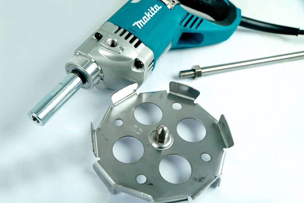 Máy trộn sơn 165mm Makita UT1305