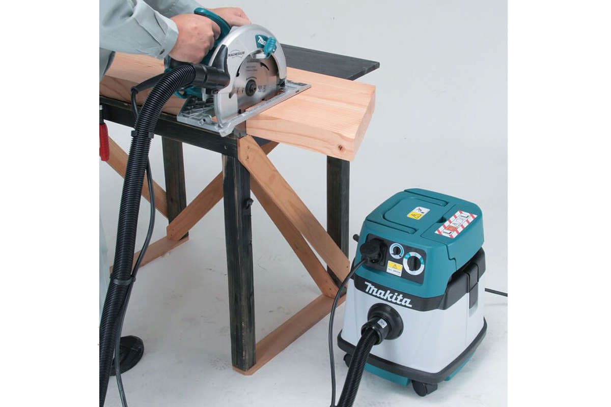 Máy hút bụi ướt khô Makita VC1310LX1