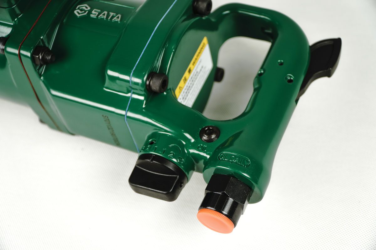 Máy siết bu lông hơi 1.0 in Sata 01132