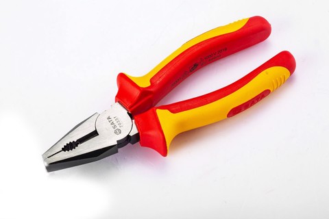 Kềm điện chuyên dùng 6in/150mm cách điện 1000V Sata 70331