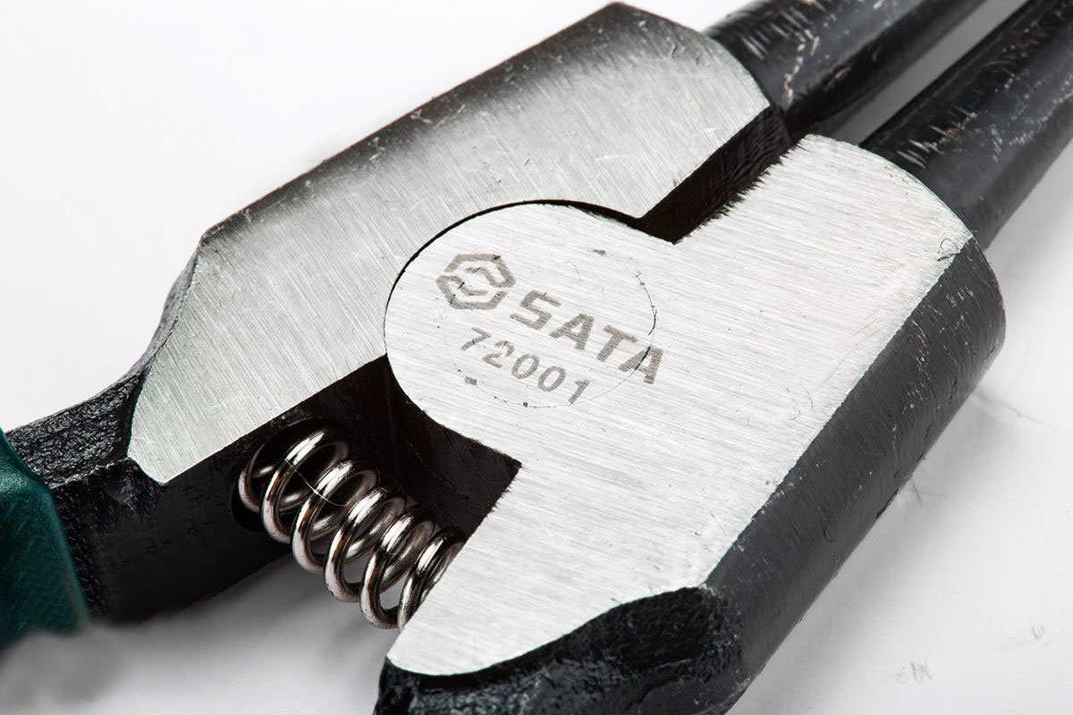 Kềm lấy phe ngoài mũi thẳng 7in Sata 72001