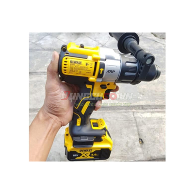 Máy khoan động lực pin 18V DeWALT DCD996M1