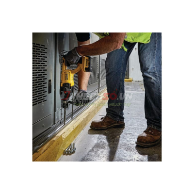 Máy khoan 3 chức năng pin 18V DeWALT DCH133M2