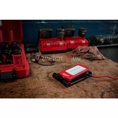 Đèn công trình gắn đa dạng vật liệu Milwaukee IR FFL