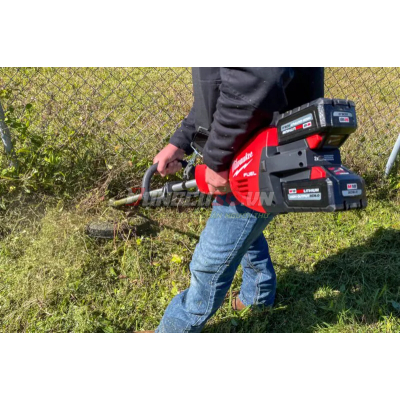 Máy cắt cỏ Milwaukee M18 F2GTR